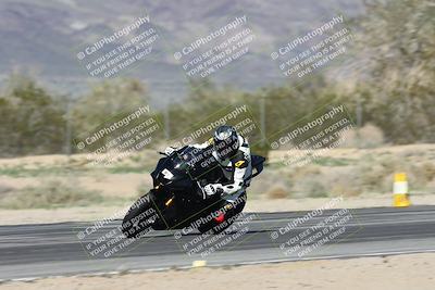 media/Jan-15-2026-Racers Edge (Thu) [[dfebeb70ab]]/3-B Group/Session 4 (Turn 6 Inside)/